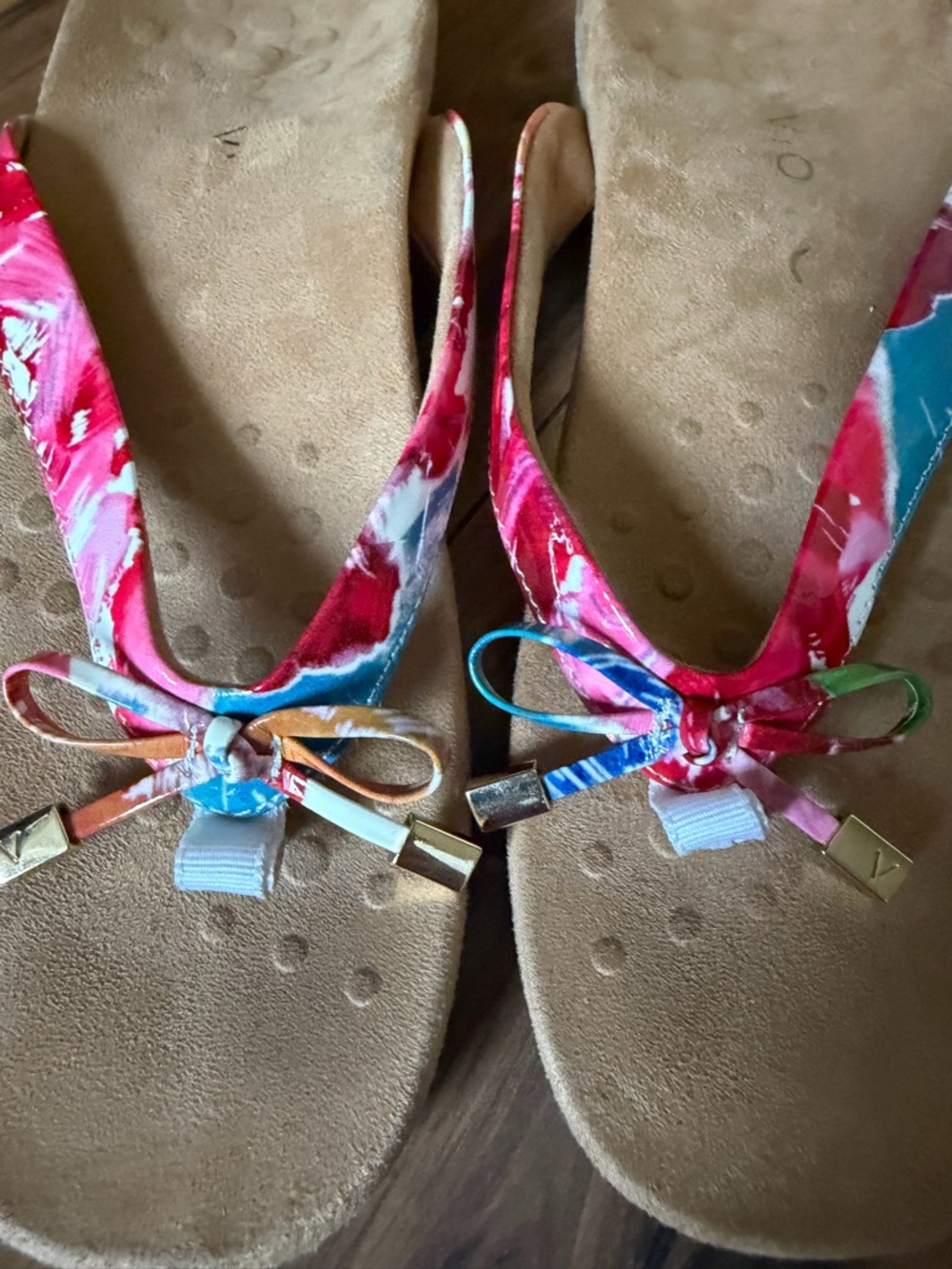 Vionic Bella Thong Sandals View 2